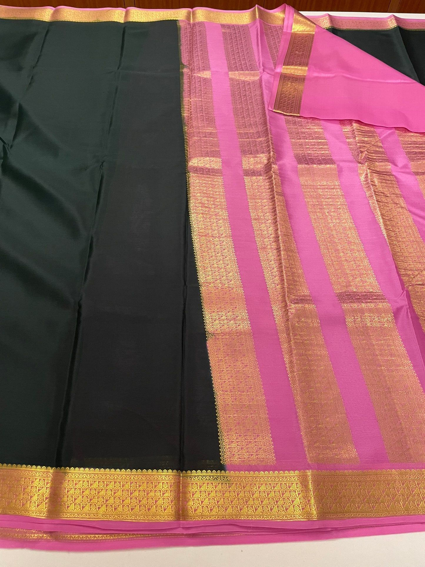 Mysore Crepe Saree SBE96H6-5 By SRISHTA